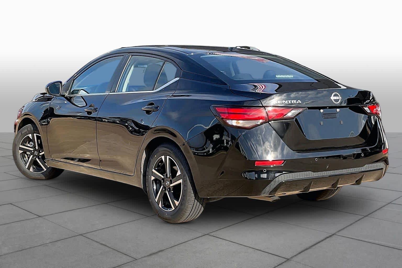 Used 2025 Nissan Sentra SV FWD image 12