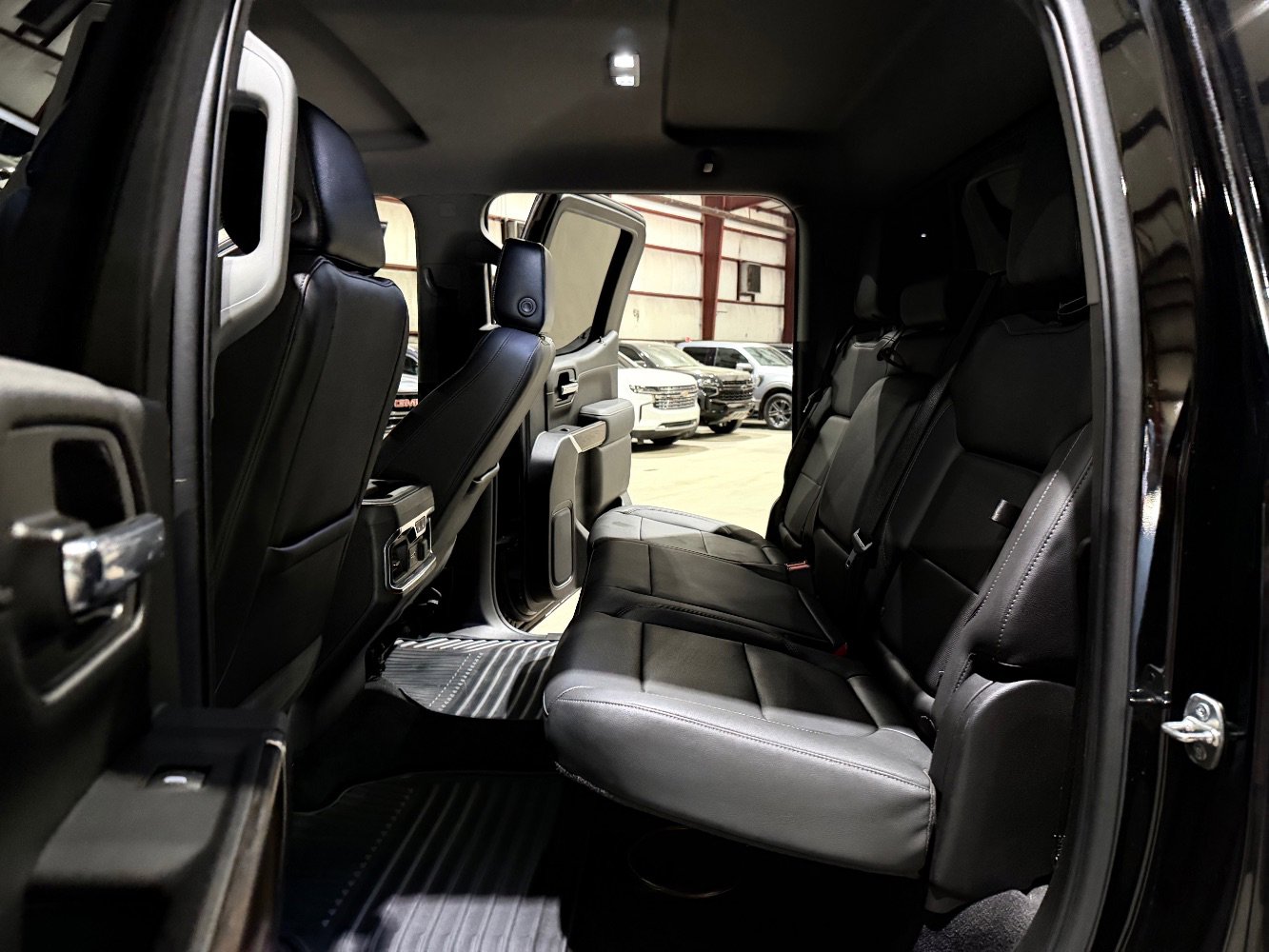 Used 2020 GMC Sierra 1500 SLT w/ SLT Premium Plus Package AWD/4WD image 17