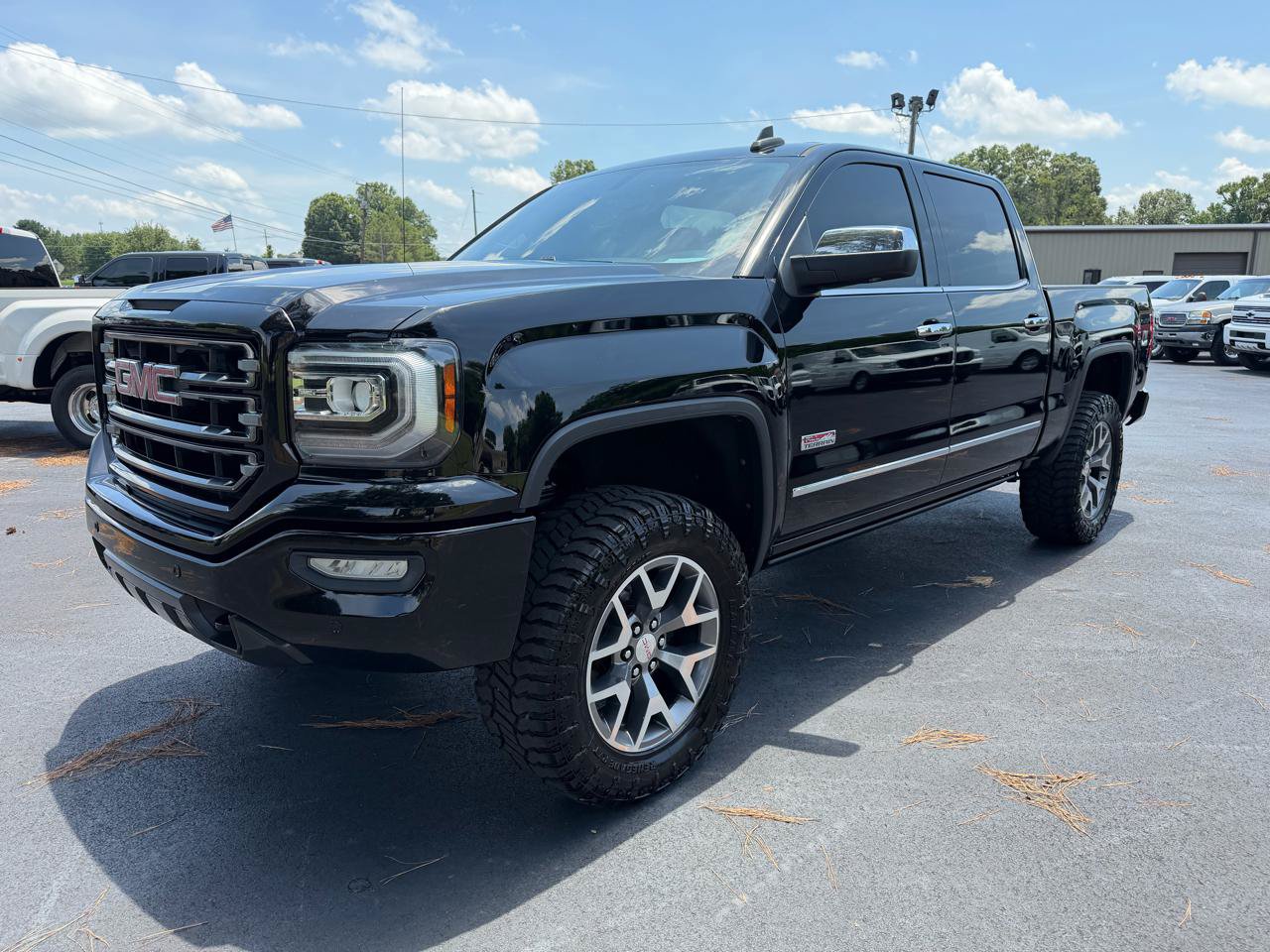 Used 2016 GMC Sierra 1500 SLT w/ All-Terrain Package AWD/4WD image 8
