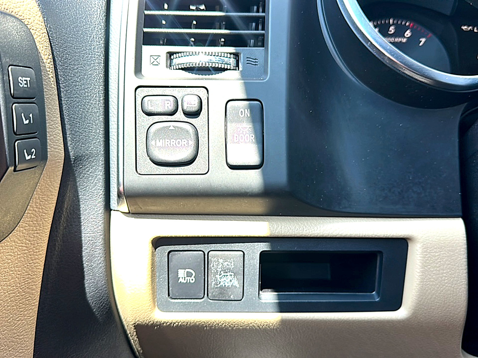 Used 2020 Toyota Sequoia Platinum RWD image 42