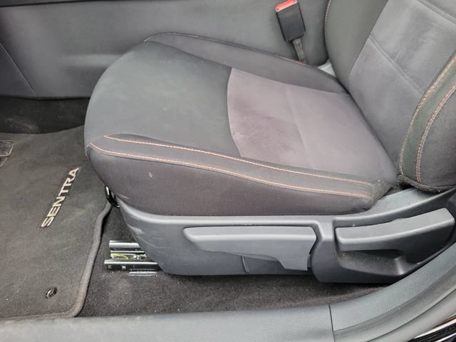 Used 2025 Nissan Sentra SR FWD image 13