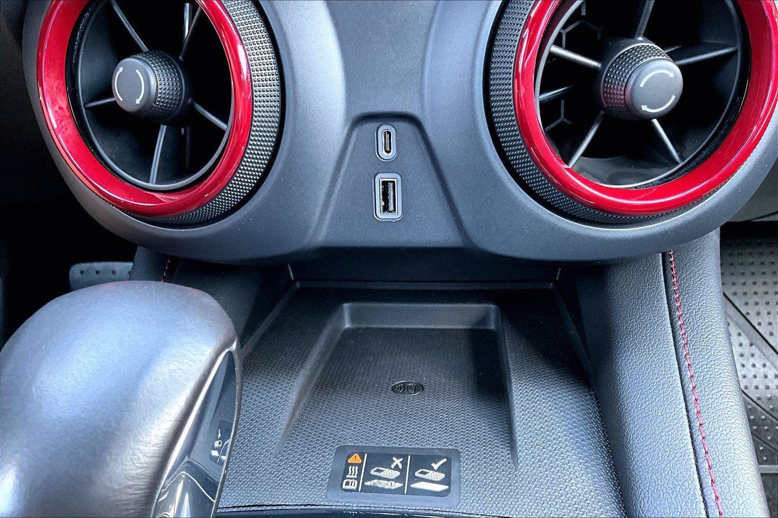 Used 2019 Chevrolet Blazer RS AWD/4WD image 32