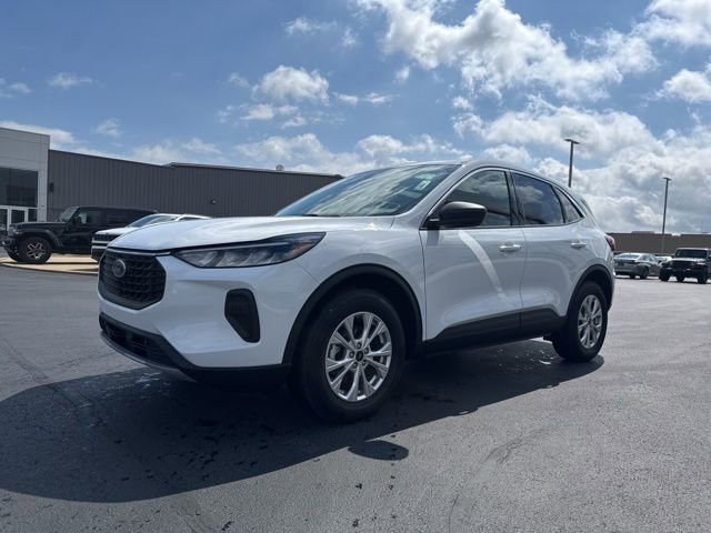 Used 2023 Ford Escape Active AWD/4WD image 3