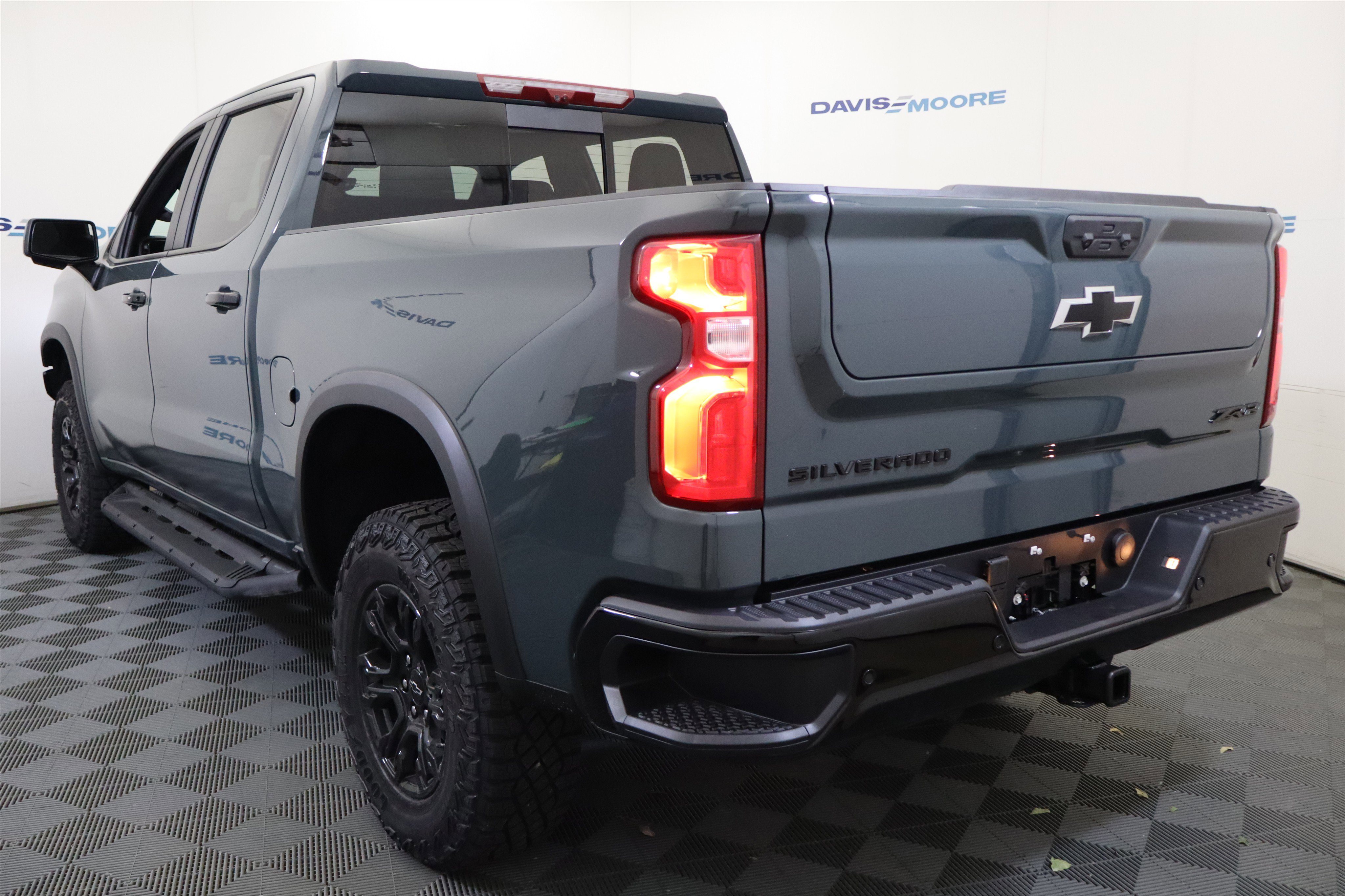 New 2026 Chevrolet Silverado 1500 ZR2 w/ Dark Appearance Package image 8