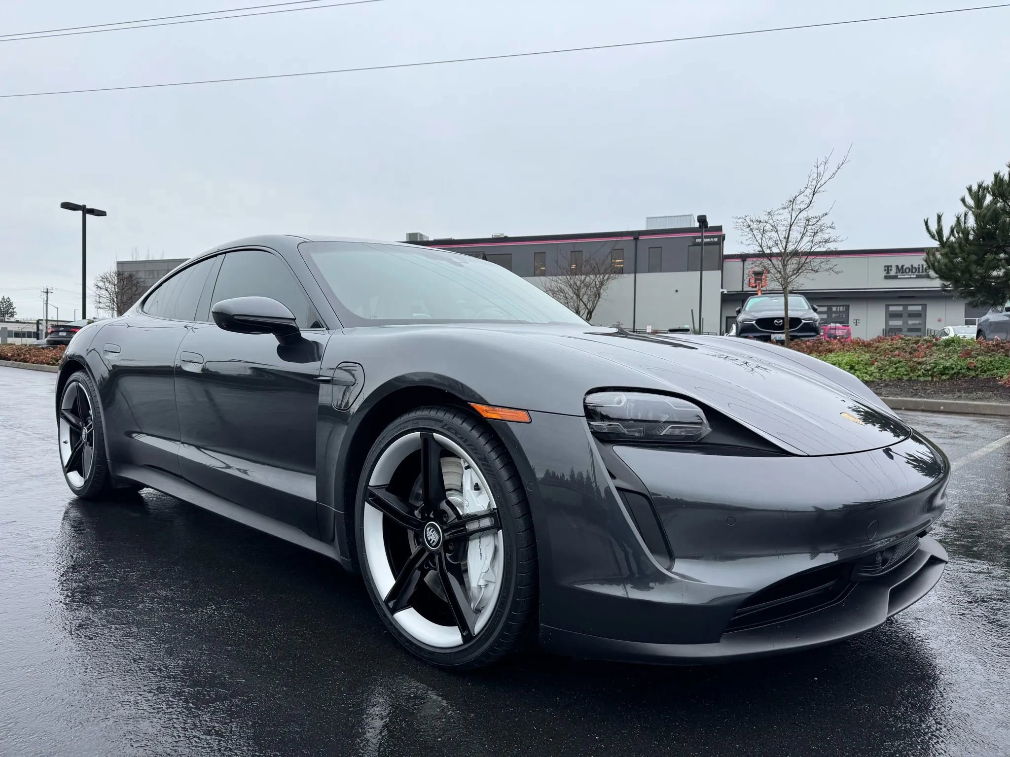 Used 2020 Porsche Taycan 4S image 2