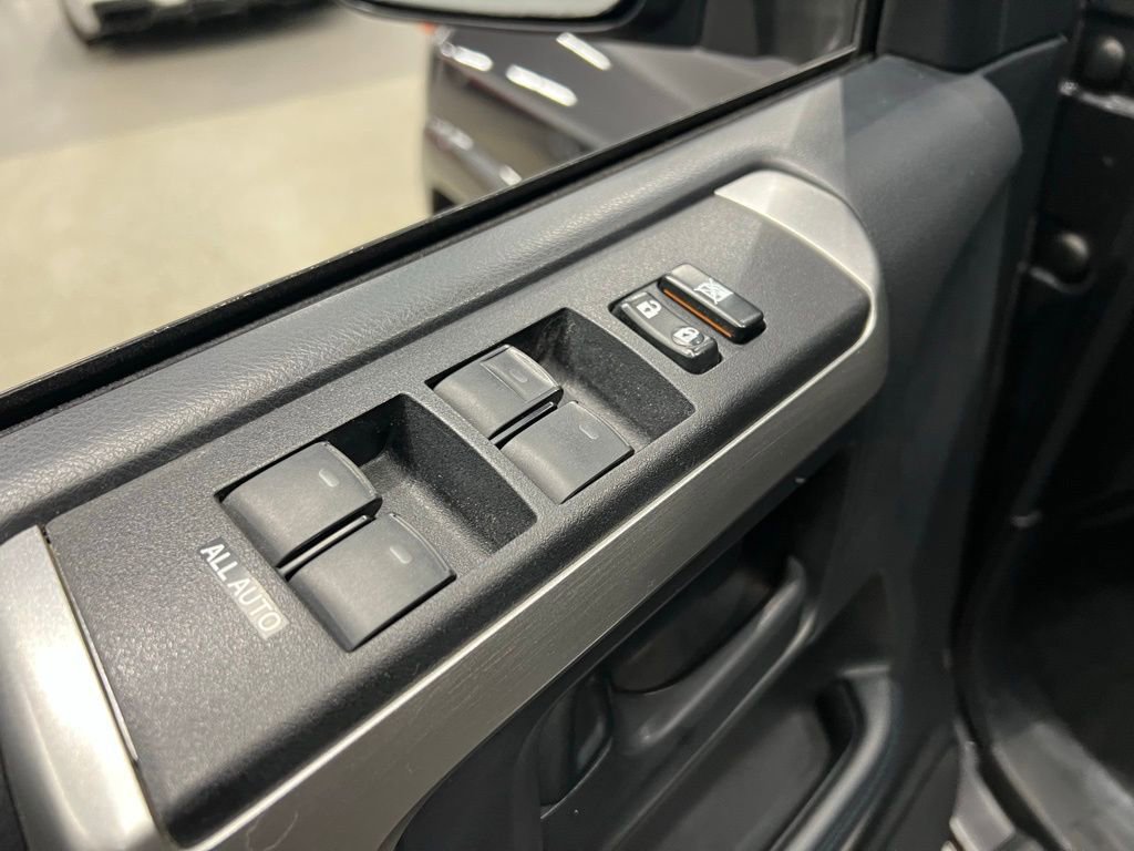 Used 2013 Toyota 4Runner Limited image 43