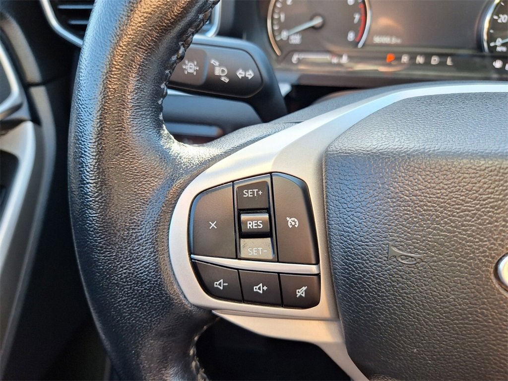 Used 2022 Ford Explorer XLT w/ Equipment Group 202A image 21