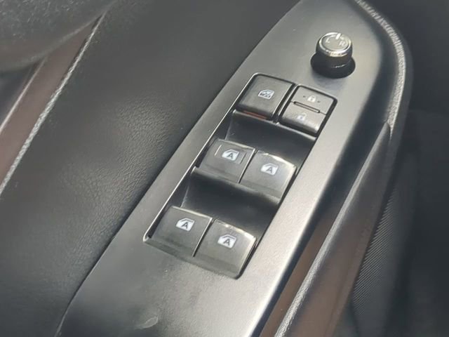 Used 2017 Toyota Highlander Limited image 25