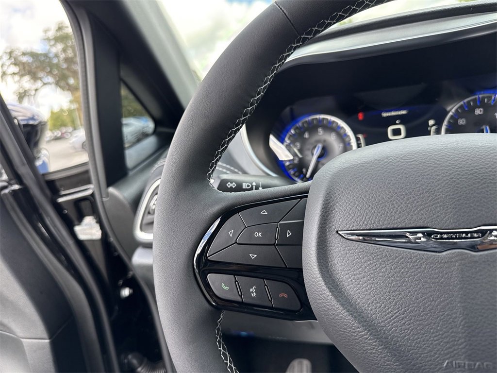 New 2026 Chrysler Pacifica Limited w/ S Appearance Package image 14