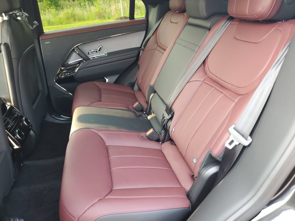 New 2026 Land Rover Range Rover Sport Dynamic SE AWD/4WD image 31