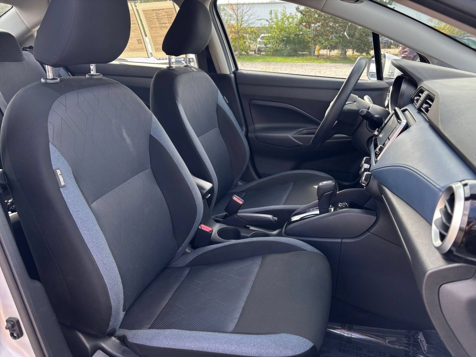 Used 2025 Nissan Versa SV FWD image 33