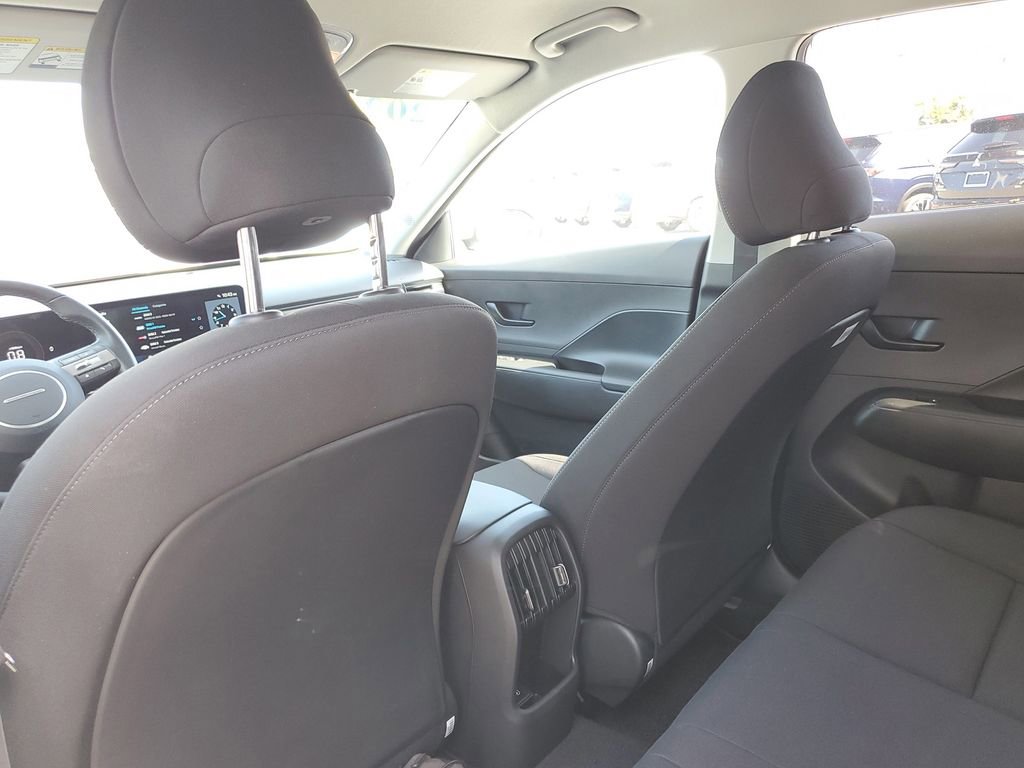 Used 2024 Hyundai Kona SEL FWD image 11