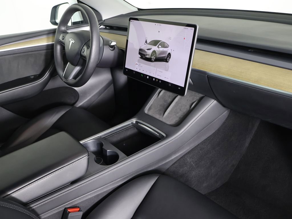 Used 2023 Tesla Model Y Long Range image 27