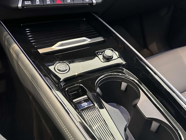 New 2026 Audi Q3 quattro 2.0T AWD/4WD image 12