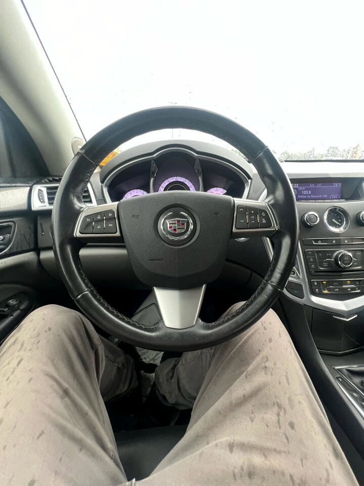 Used 2011 Cadillac SRX Base image 17