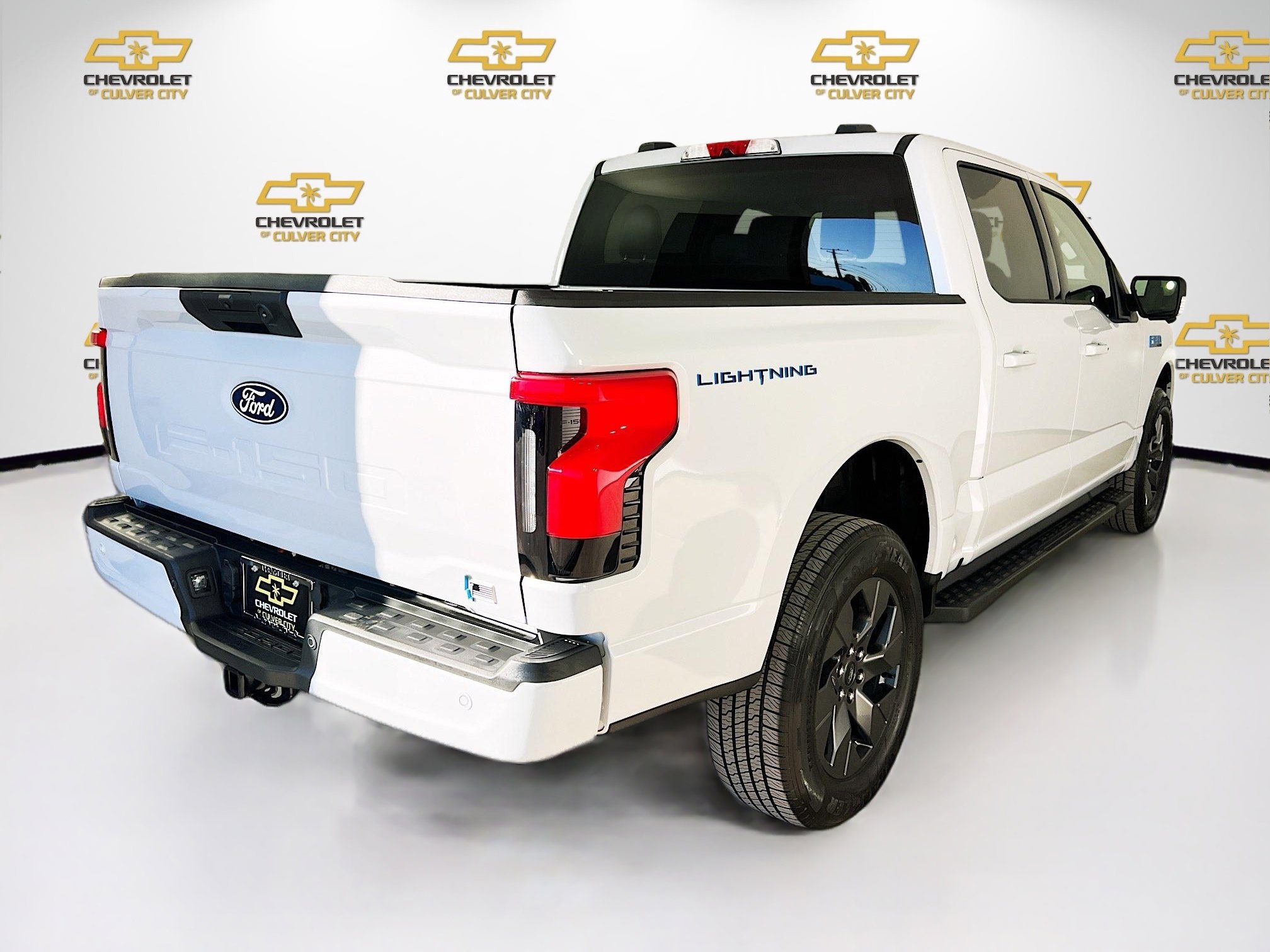 Used 2025 Ford F150 Lightning Flash image 7
