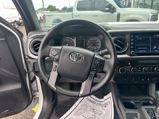 Used 2022 Toyota Tacoma TRD Off-Road AWD/4WD image 13
