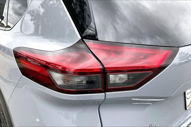 Certified 2025 Nissan Rogue SL w/ Tech Package image 20