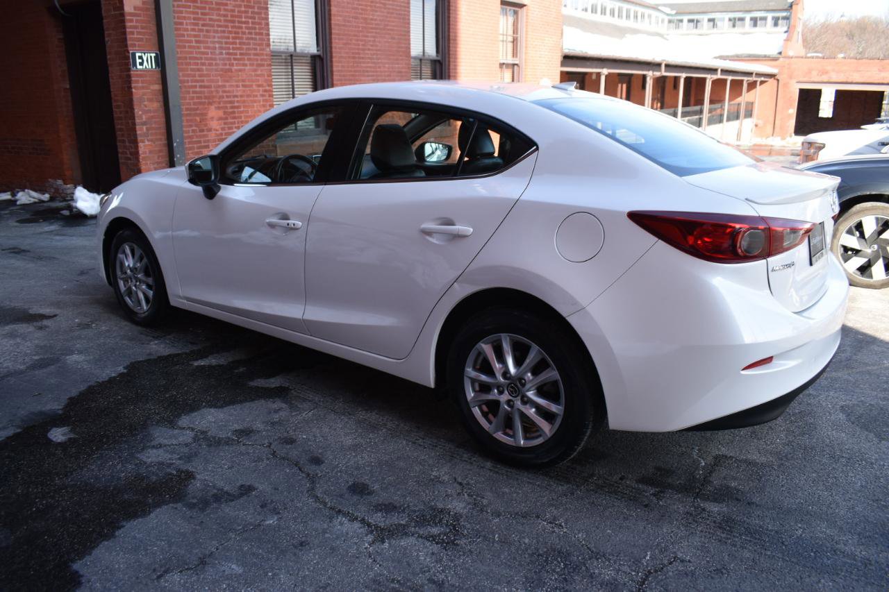 Used 2016 MAZDA MAZDA3 i Grand Touring FWD image 6