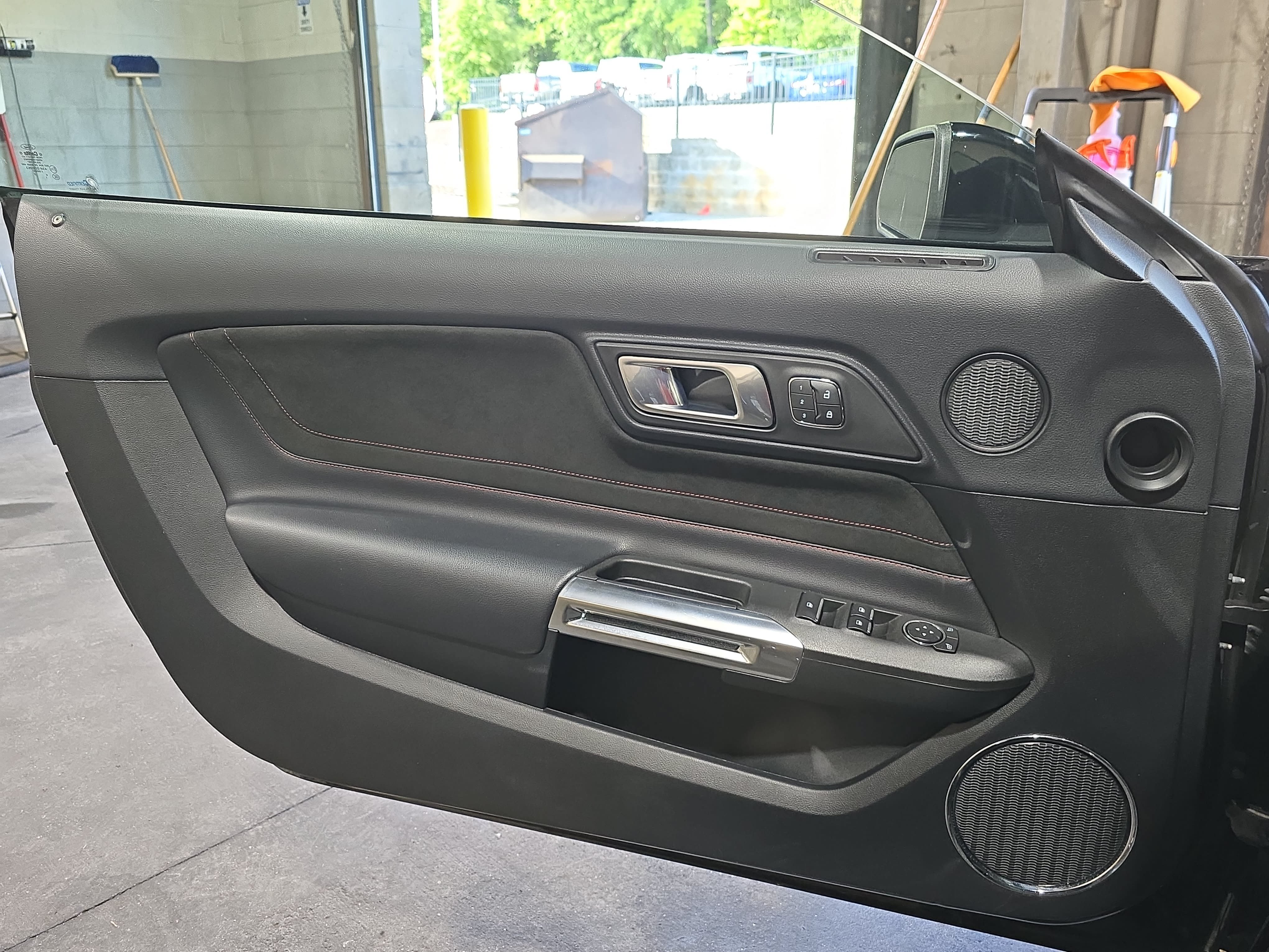 Used 2019 Ford Mustang GT Premium w/ Equipment Group 401A RWD image 22
