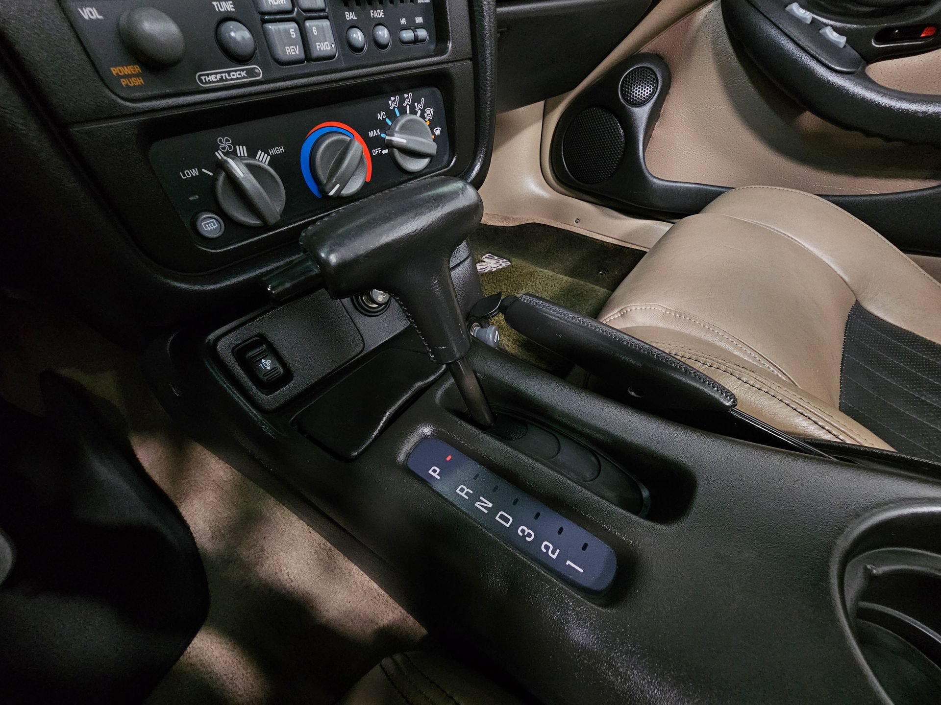 Used 2000 Pontiac Firebird Trans Am RWD image 39