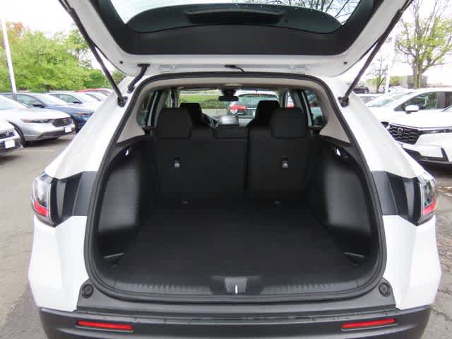 Used 2023 Honda HR-V LX image 11