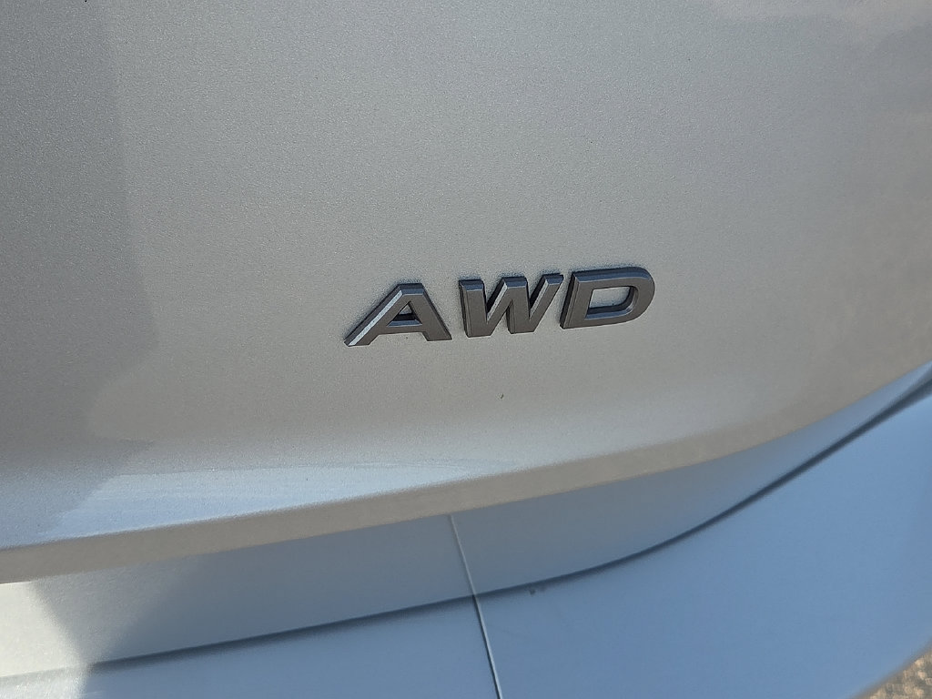 Used 2024 Nissan Rogue S AWD/4WD image 16