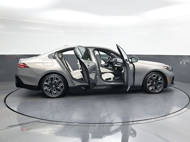 New 2025 BMW i5 M60 w/ Premium Package image 37