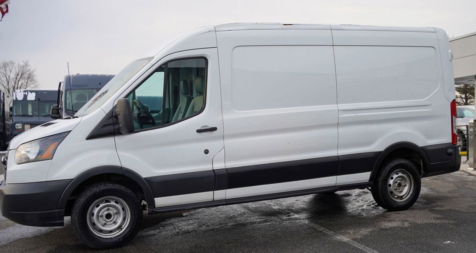 Used 2018 Ford Transit 350 148 Medium Roof image 9