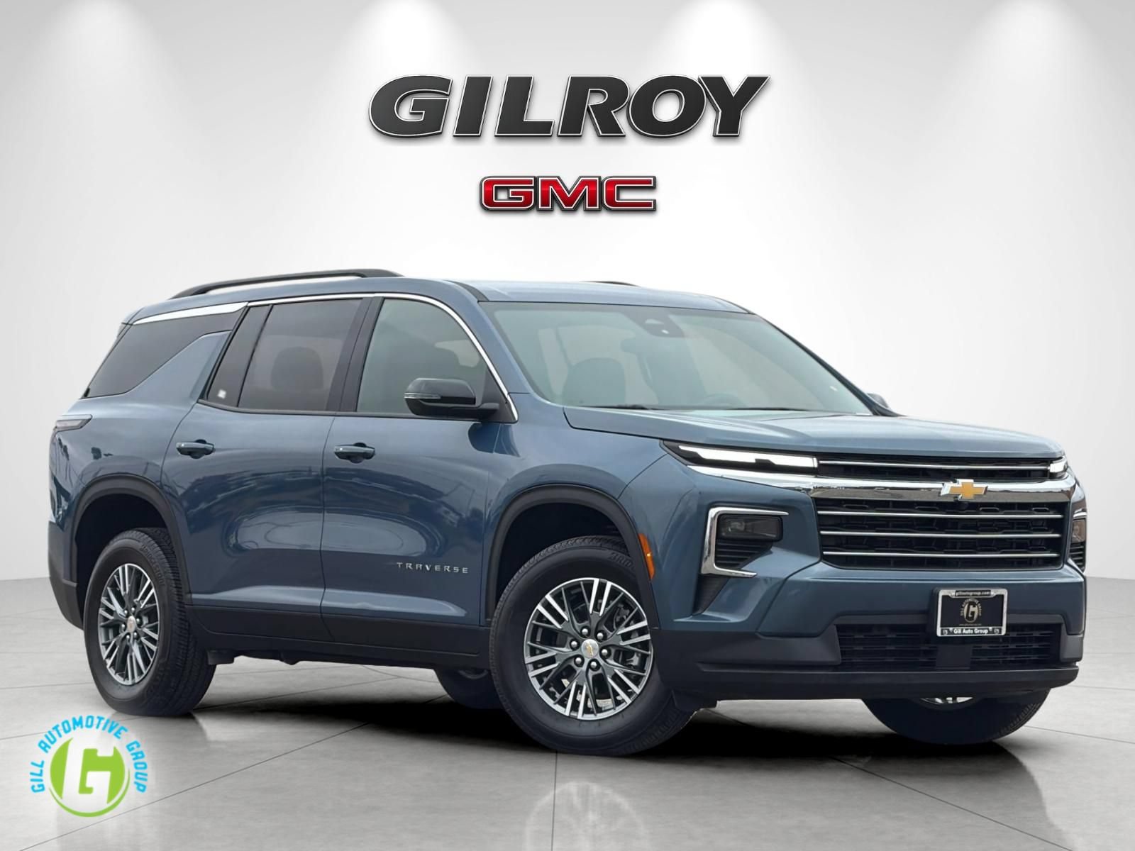 Used 2025 Chevrolet Traverse LT