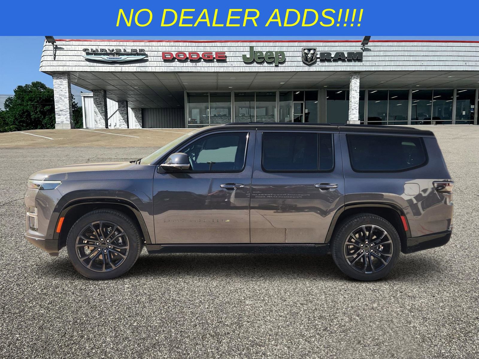 New 2026 Jeep Grand Wagoneer Summit w/ Rear Seat Video Group I image 3