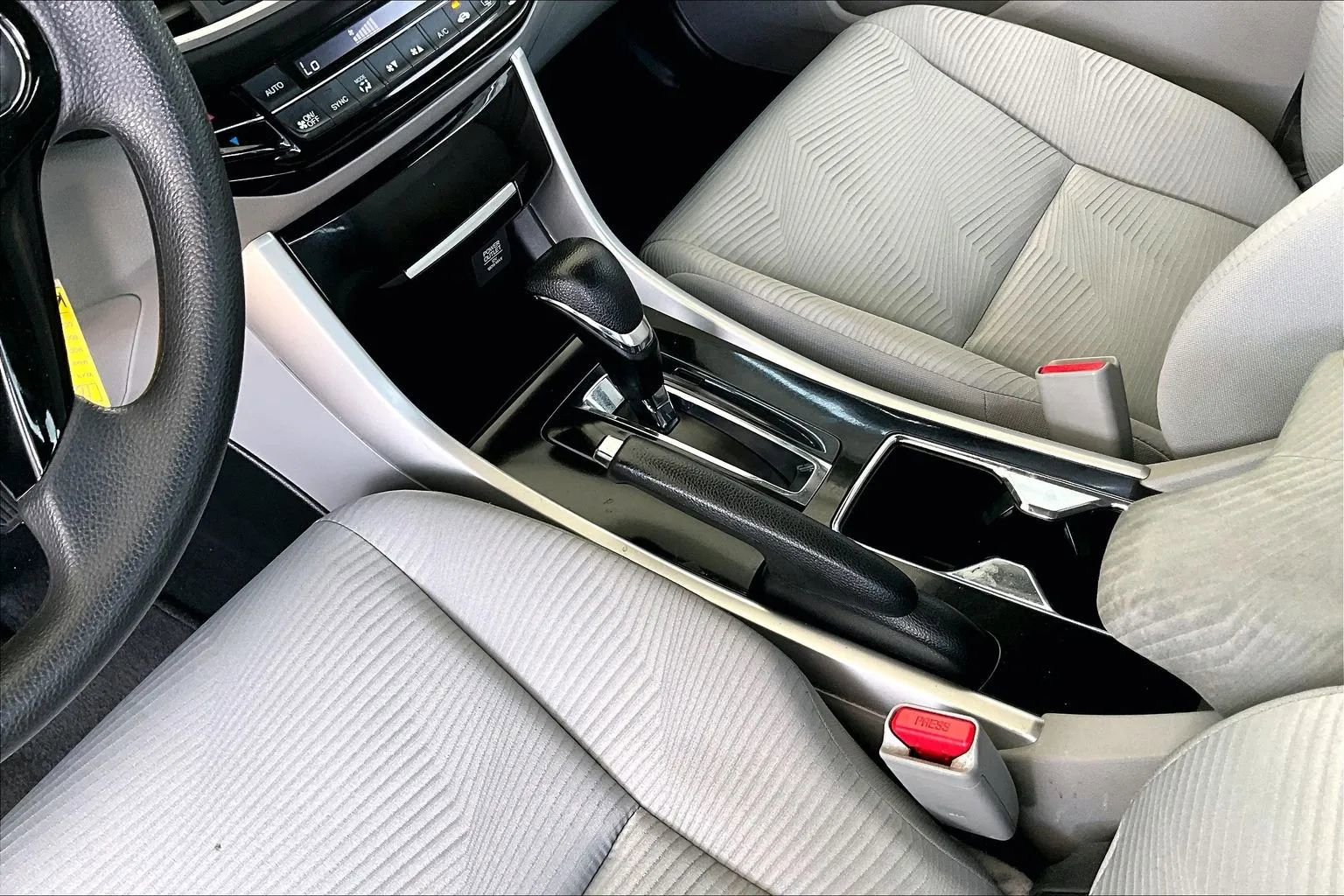 Used 2016 Honda Accord LX image 15