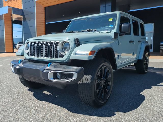 Used 2024 Jeep Wrangler Unlimited Sahara w/ Technology Group AWD/4WD image 8
