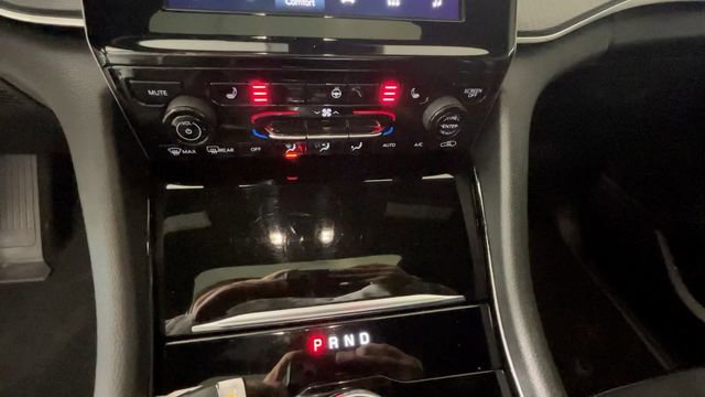 Used 2023 Jeep Grand Cherokee L Laredo AWD/4WD image 26