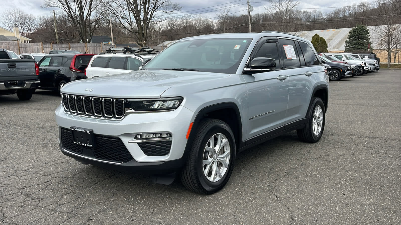 Certified 2023 Jeep Grand Cherokee Limited AWD/4WD image 4