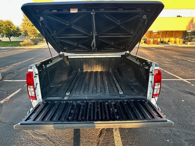 Used 2009 Nissan Frontier SE w/ SE Value Truck Pkg image 25