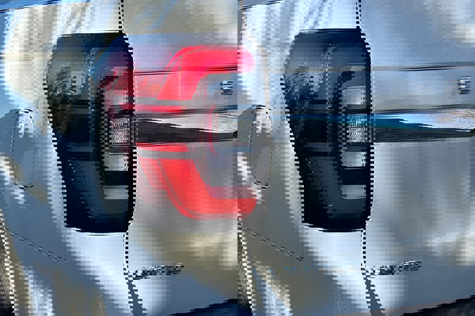 Used 2022 Ford Expedition Max Limited image 8