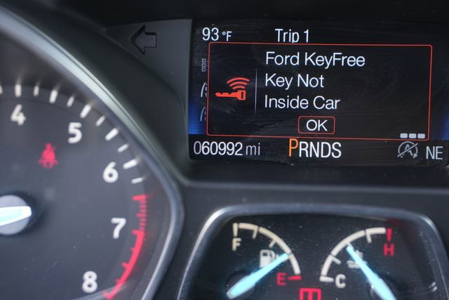 Used 2019 Ford Escape SE image 25