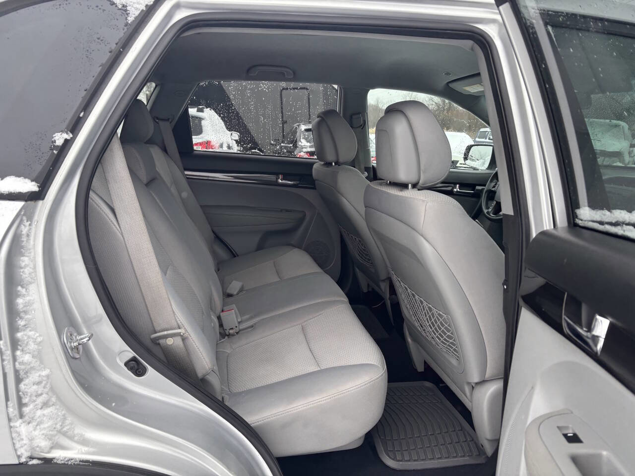Used 2011 Kia Sorento 2WD image 18