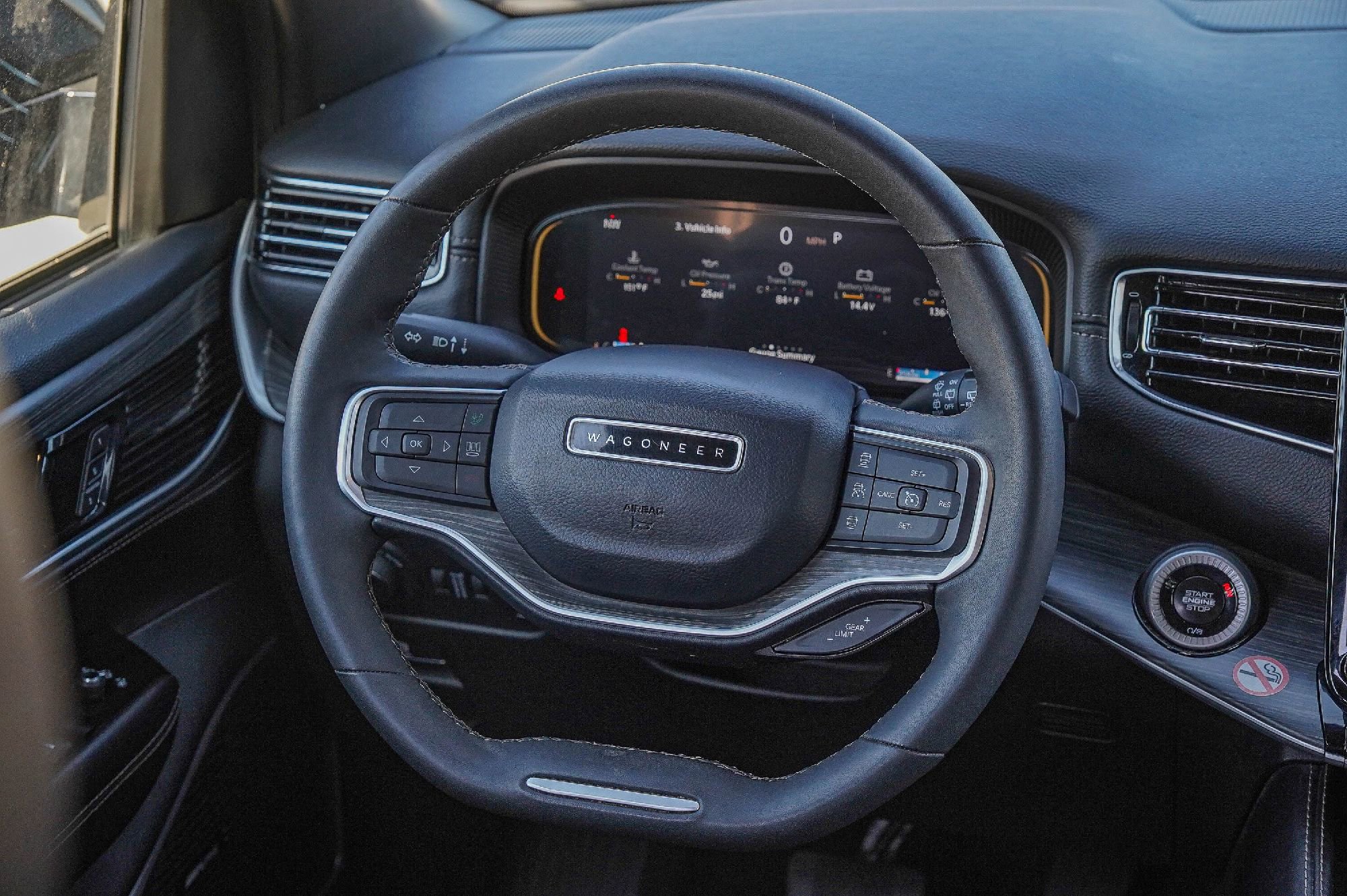 Used 2024 Jeep Wagoneer Series II w/ Flexible Seating Group image 25