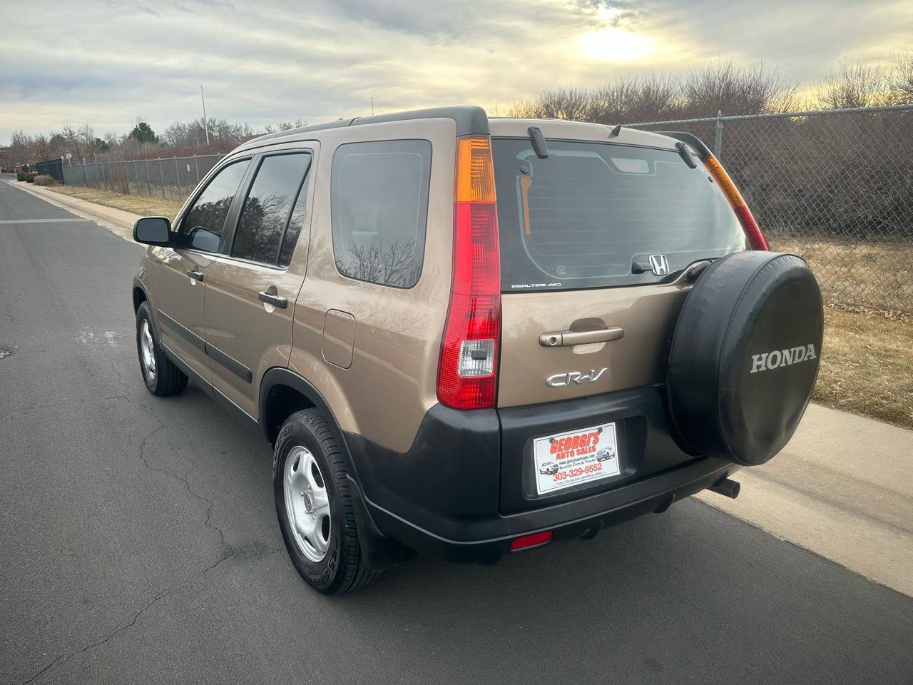 Used 2004 Honda CR-V LX image 3