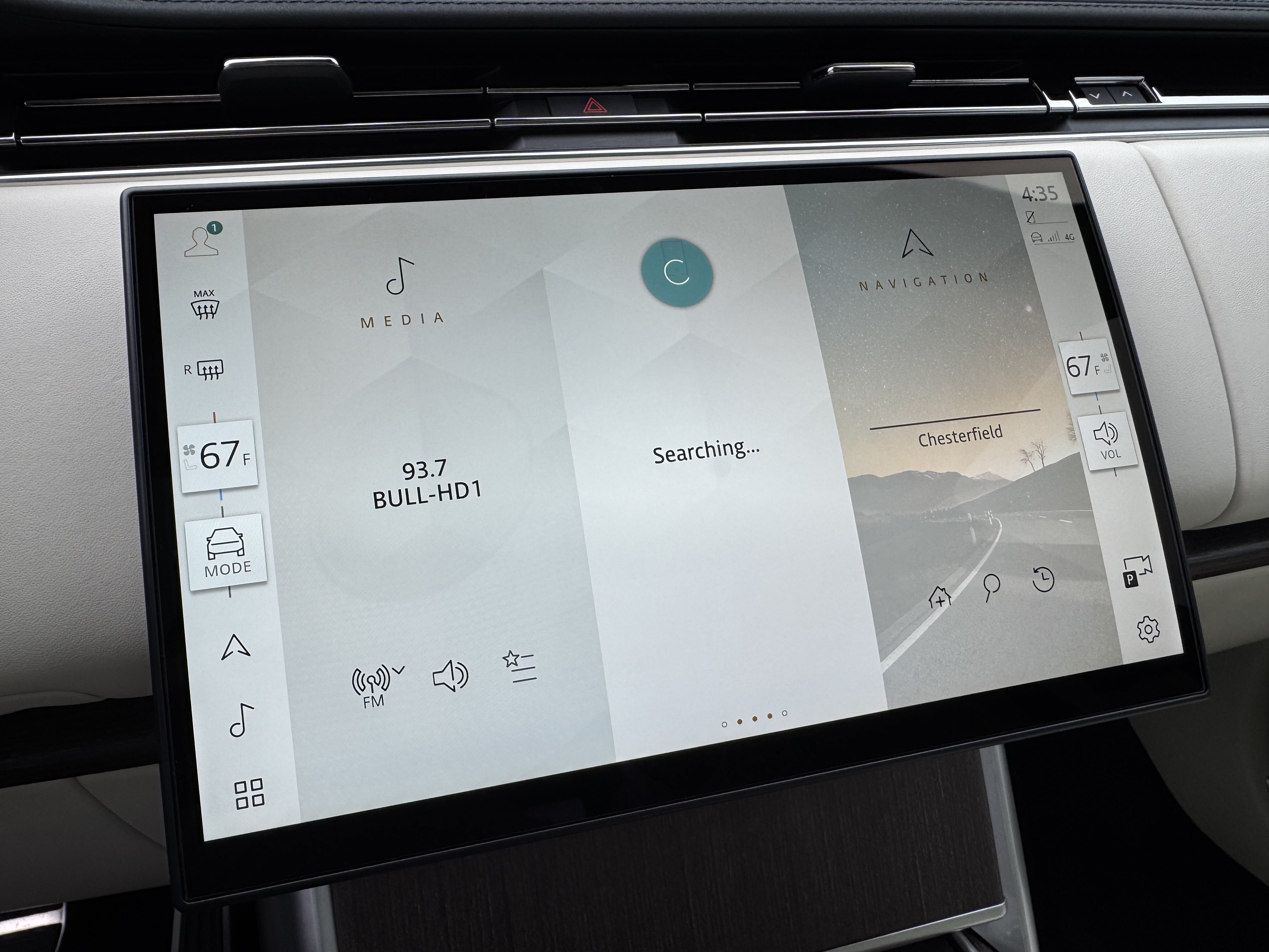 Certified 2025 Land Rover Range Rover SE AWD/4WD image 19