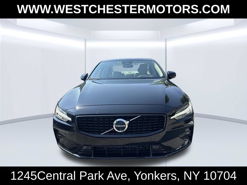 Used 2024 Volvo S60 B5 Plus FWD image 2