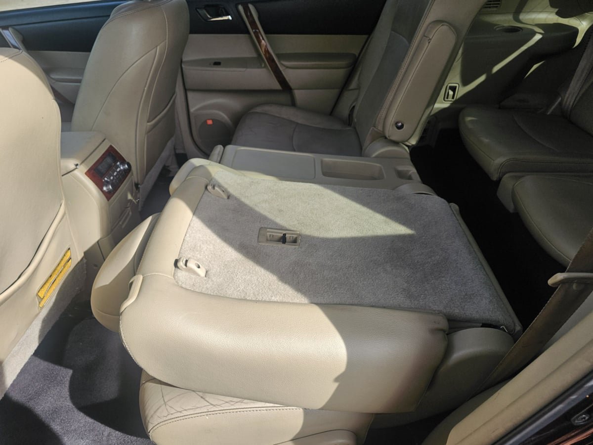 Used 2013 Toyota Highlander Limited FWD image 31