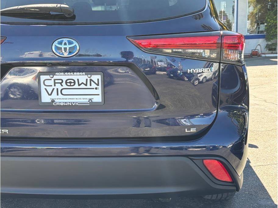 Used 2020 Toyota Highlander LE FWD image 21