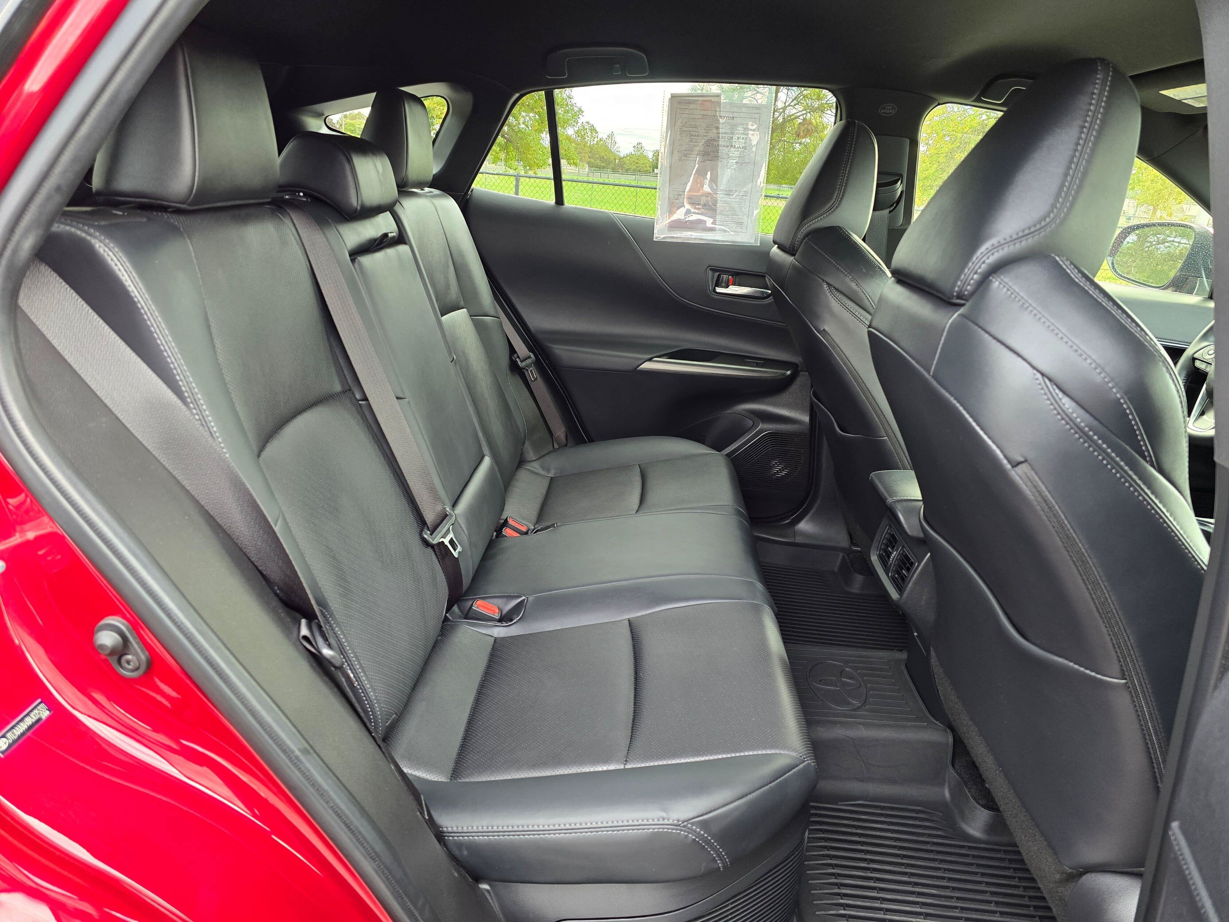 Certified 2021 Toyota Venza XLE w/ Softex Package AWD/4WD image 13