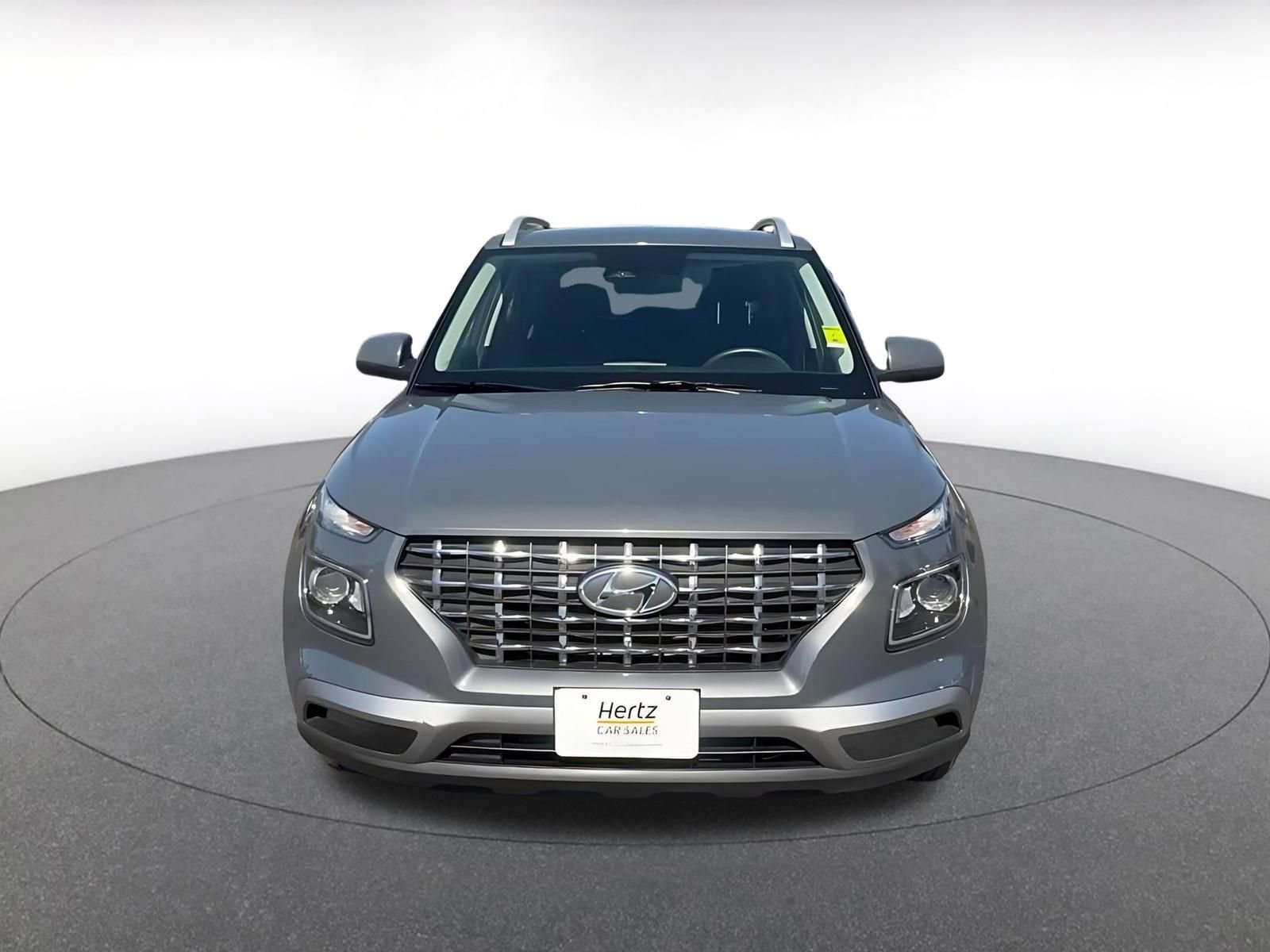 Used 2025 Hyundai Venue SEL image 4