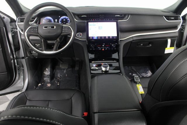 New 2025 Jeep Grand Cherokee L Limited w/ Trailer Tow Package image 10