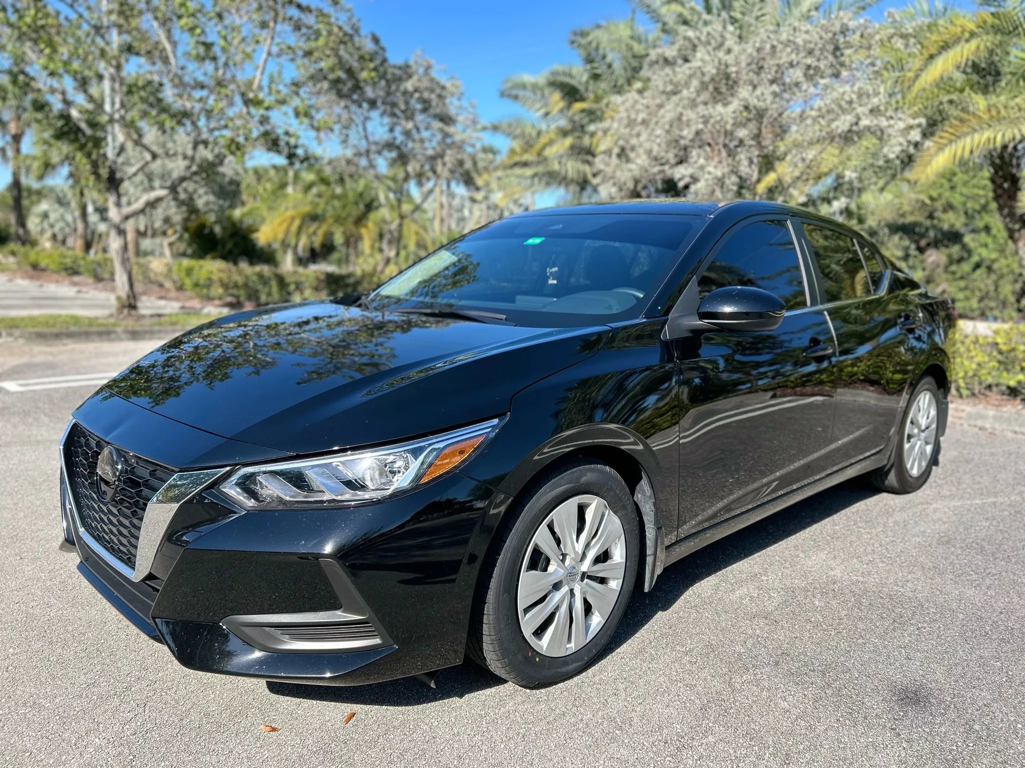 Used 2023 Nissan Sentra S image 3