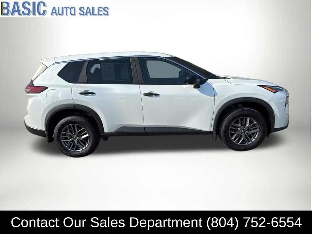 Used 2025 Nissan Rogue S image 6